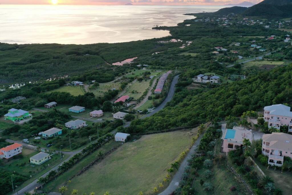 The Pearl - Spacious Air Conditioned 3Bd, 2Bth Villa With Gorgeous Views Old Road Exterior foto