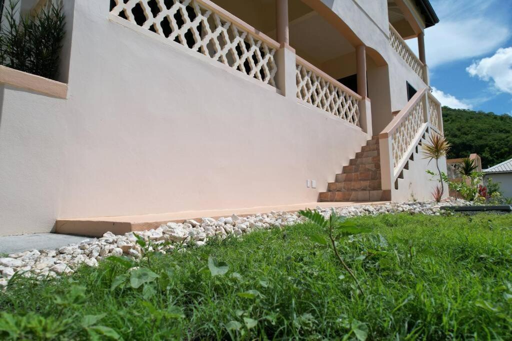 The Pearl - Spacious Air Conditioned 3Bd, 2Bth Villa With Gorgeous Views Old Road Exterior foto