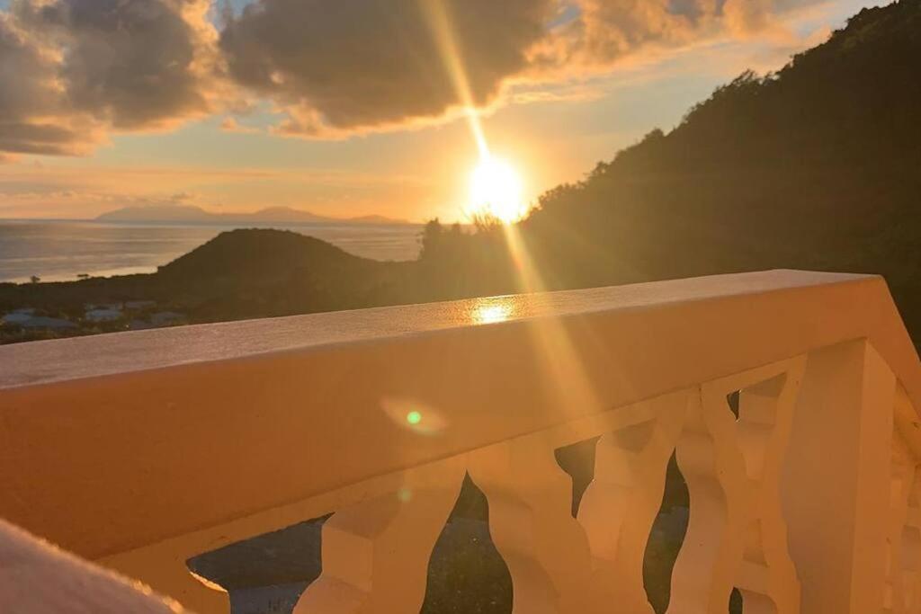 The Pearl - Spacious Air Conditioned 3Bd, 2Bth Villa With Gorgeous Views Old Road Exterior foto