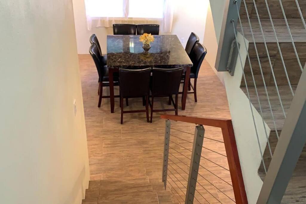 The Pearl - Spacious Air Conditioned 3Bd, 2Bth Villa With Gorgeous Views Old Road Exterior foto